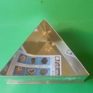 Forma trojuholník stredný