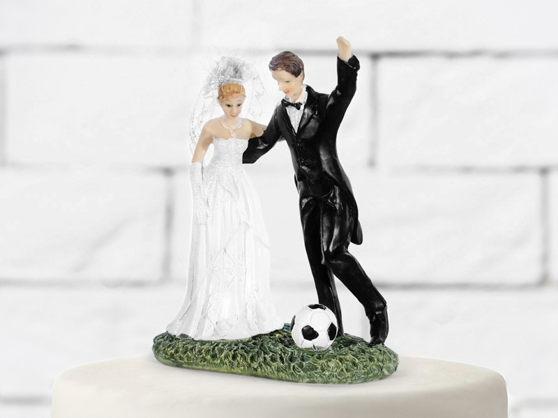Mladomanželia futbal